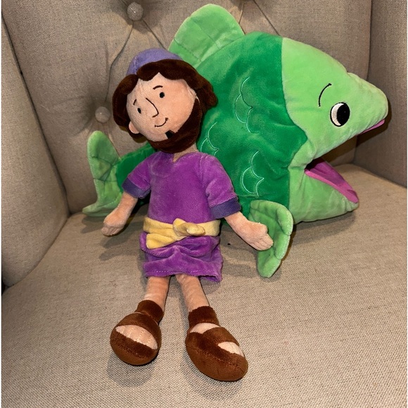 EUC Hallmark’s Jonah and the Big Fish Stuffed Doll Set - Picture 6 of 15